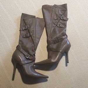 Pyramidis by GVD | Leather Boots with Buckles